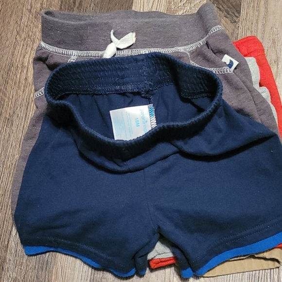 Baby boy shorts bundle - Picture 5 of 5